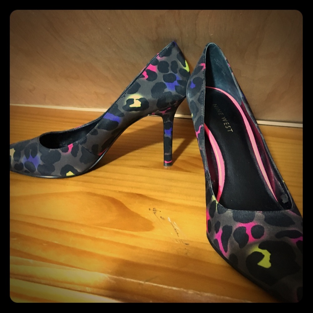 Beautiful Nine West leopard print heels!